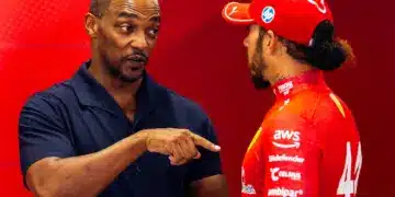 Anthony Mackie Lewis Hamiltonnal beszélget