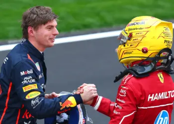 A Ferrarinál Verstappenre kellene cserélni Hamiltont?