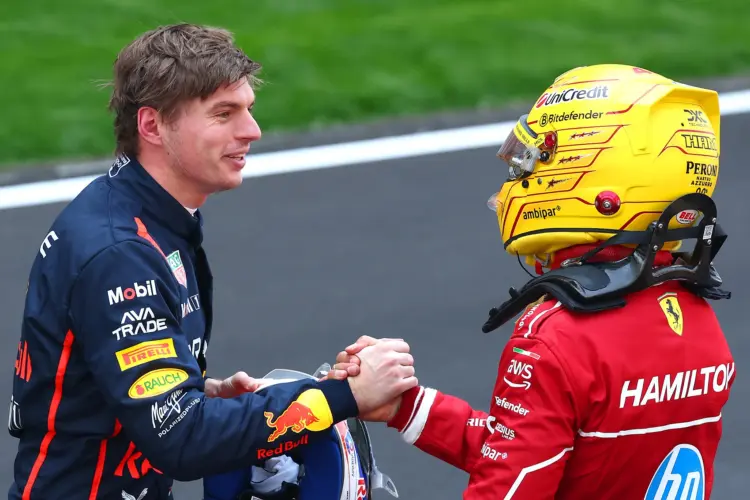A Ferrarinál Verstappenre kellene cserélni Hamiltont?