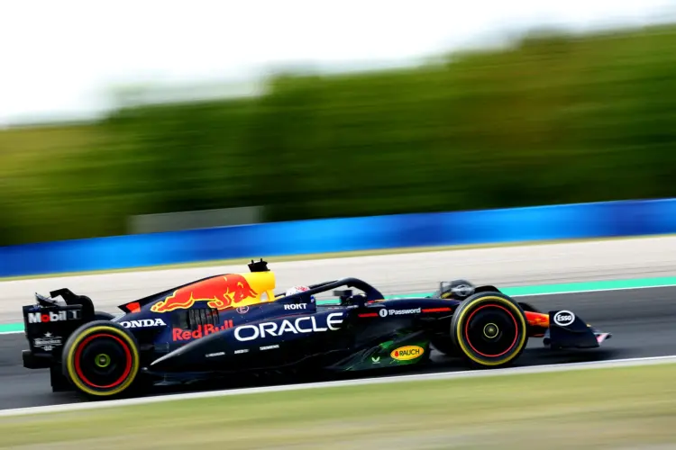 Megkapta az ítéletet a Red Bull Verstappen törölközője miatt