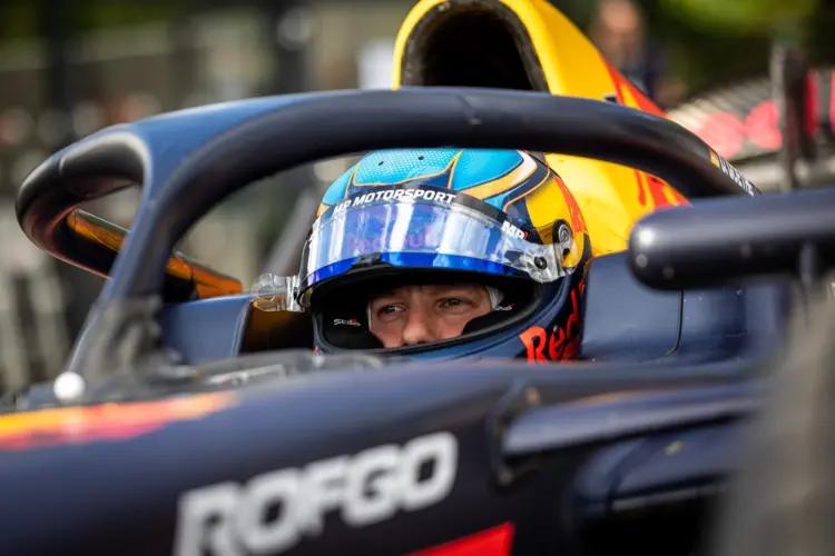„Helmut Marko boldog, ha jó versenyed van” – Oliver Goethe a Red Bull-junior életről mesélt