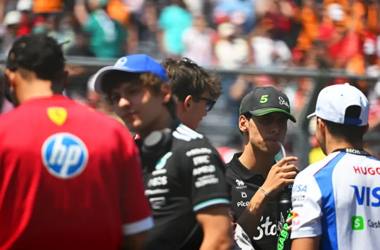 Az egyik idei F1-es újonc versenyző „aranyat ér”!
