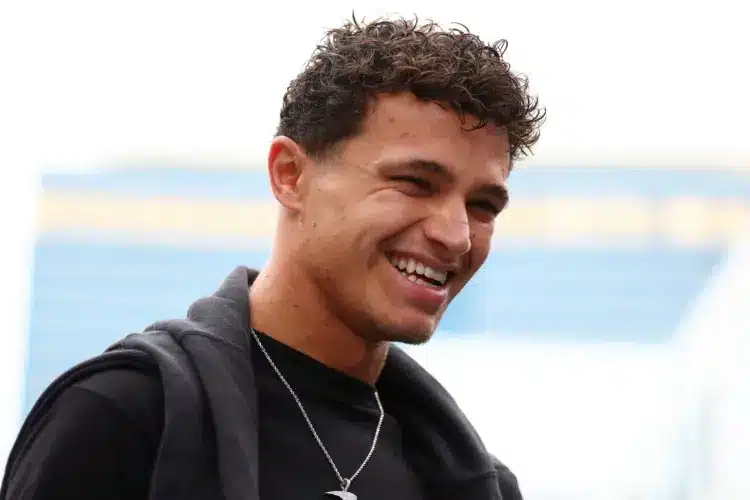 „Minden percet élvezni akarok” – mondta Lando Norris miután a Vogue-nak pózolt