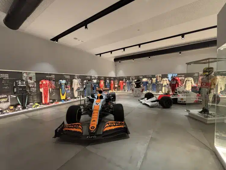 Egy dél-amerikai megszállott álma: így született a Chelsea1979 motorsport-szentély