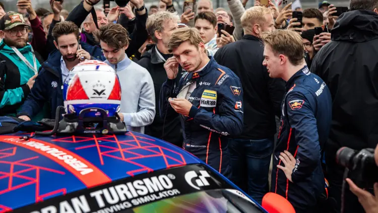 Itt követheted Verstappen első Nordschleife GT3-as időmérőjét és versenyét Itt követheted Verstappen első Nordschleife GT3-as időmérőjét és versenyét