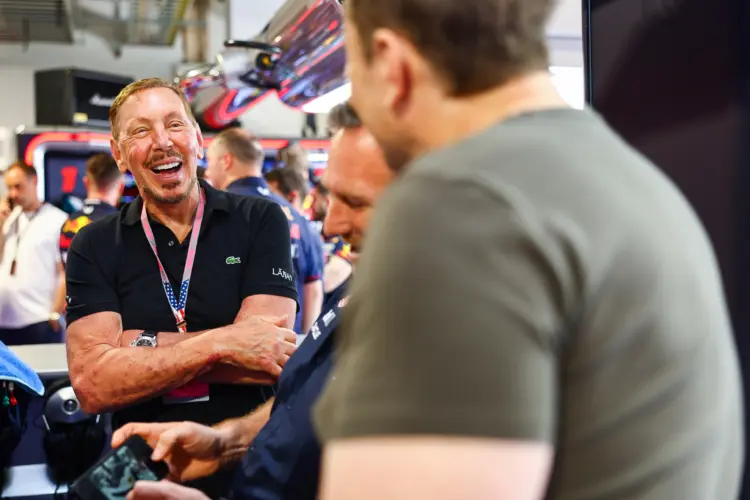 A Red Bull csapathoz köthető személy vette el Elon Musktól a világ leggazdagabb embere „címet”