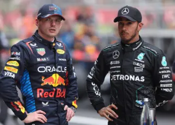 A pályán kívül is egymásnak feszül Verstappen és Hamilton
