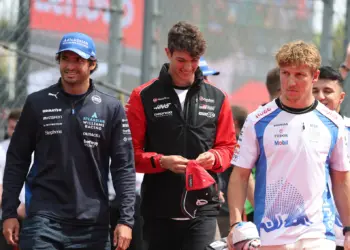 Komoly szócsata alakult ki Sainz és Lawson között