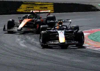 A McLaren a boxban tolt ki Norrisszal, Verstappen így nevetve nyert Monzában