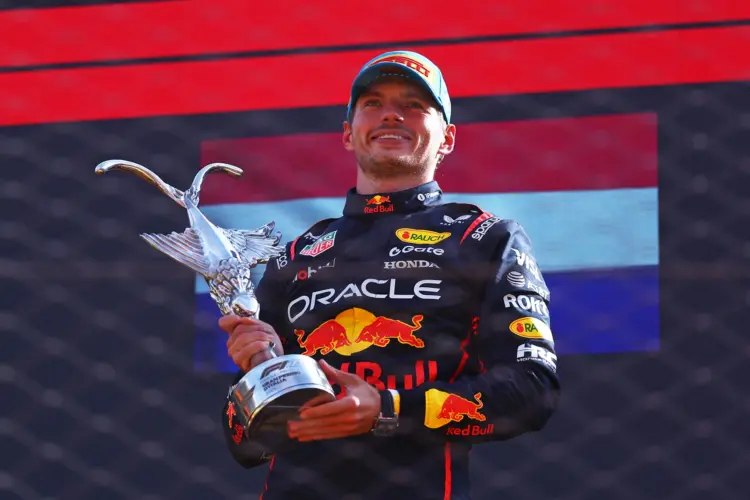 A történelemkönyvekbe került Verstappen monzai sikere