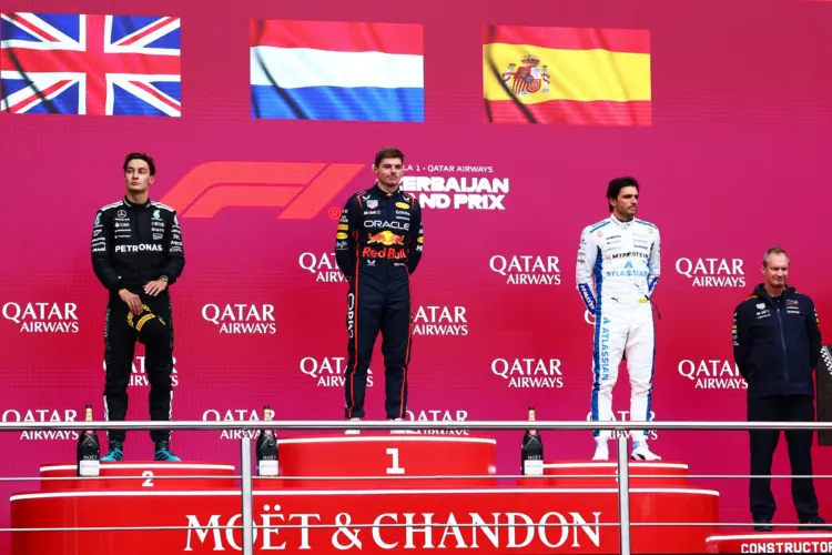 „Verstappen győzeleme egy figyelmeztető lövés a McLaren számára” – Így számolt be Bakuról a nemzetközi média