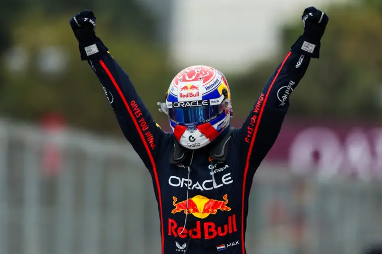Ferrarival fog versenyezni Max Verstappen