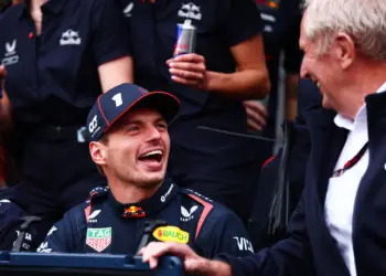 Verstappen eldöntötte, hogy rámegy-e Graham Hill egyedülálló rekordjára