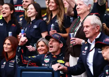 Verstappen megfoszhatja a McLaren versenyzőit első vb-címüktől?