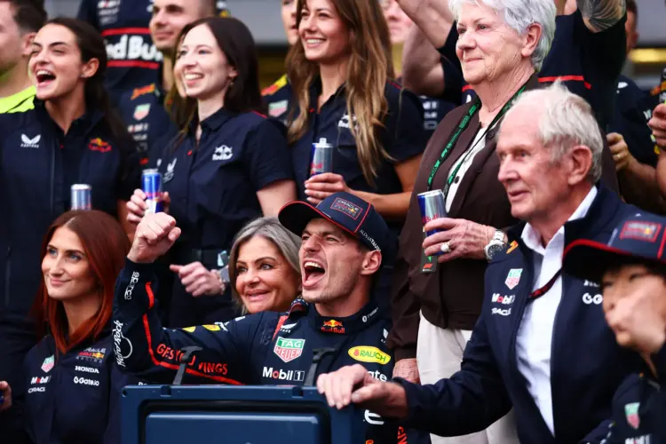 Verstappen megfoszhatja a McLaren versenyzőit első vb-címüktől?