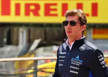 A Williams csapatfőnöke McLaren-t hajt!
