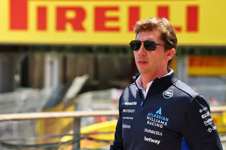 A Williams csapatfőnöke McLaren-t hajt!