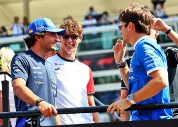 Sainz részletezte, milyen volt Leclerc sofőrjének lennie