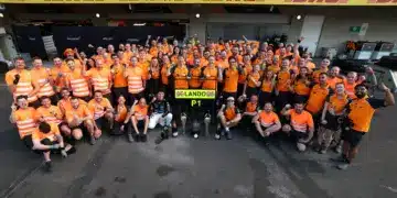 A McLaren csapat Lando Norris mexikói győzelmét ünnepli, 2025