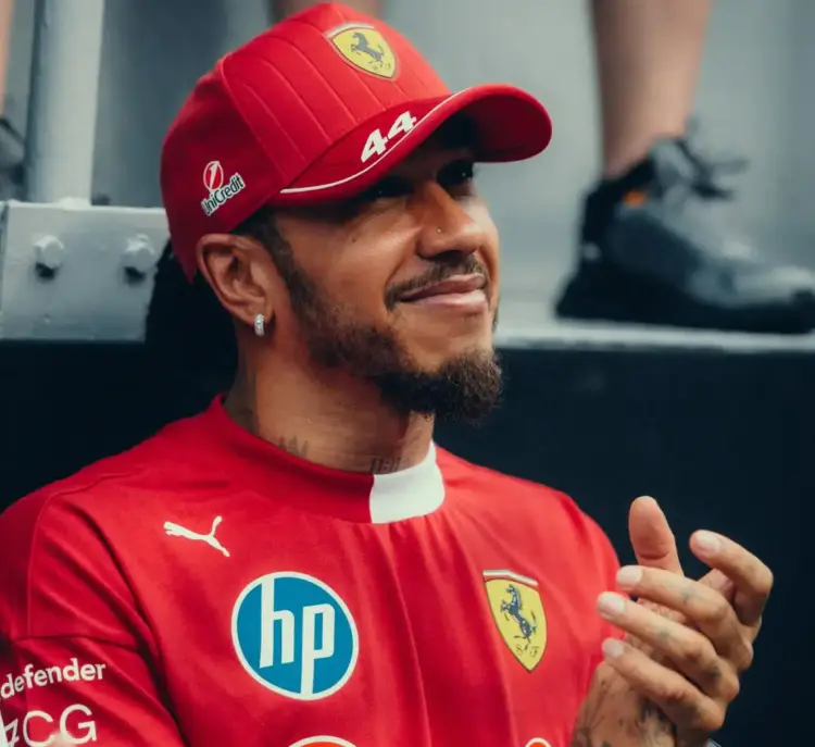 Ez kellett ahhoz, hogy Hamilton elkerüljön egy hat futamos eltiltást Ez kellett ahhoz, hogy Hamilton elkerüljön egy hat futamos eltiltást