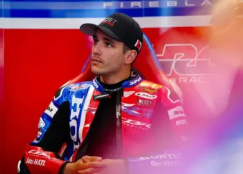 „Versenyzőként egy szar volt, emberként pedig még szarabb” – Így jellemezte hónapok óta sérült pilóta a versenytársát