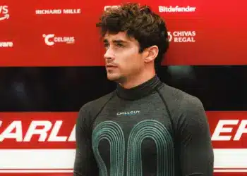 Leclerc szerint csak utas ő és Hamilton az idei Ferrariban