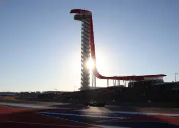 A Willliams a 2002-es festésével, az Aston Martin IQ teszttel, dobja fel a hétvégére a kinézetüket, és a McLaren sem a megszokott lesz