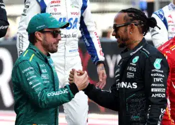 „A k*rva életbe” – Alonso kiakadt Hamiltonra amiért veszélyesen vezetett a fék problémái miatt