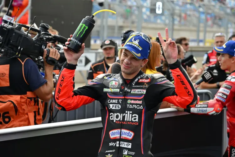 Bezzecchi parádés körrekorddal a pole-ban, míg a gyári Ducati küszködött