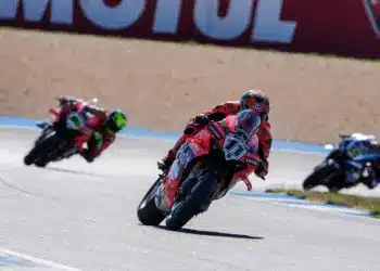 A bajnokavatás az utolsó versenyhétvégre maradt, ezúttal Bulega volt a gyorsabb