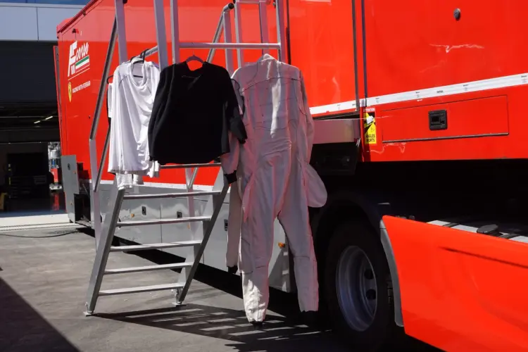 Pénteki puzzle: Motorsportos nagy mosás