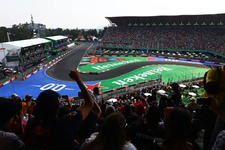 Hétvégi F1-es menetrend: Marad az időeltolódás és az éjszakázás Hétvégi F1-es menetrend: Marad az időeltolódás és az éjszakázás