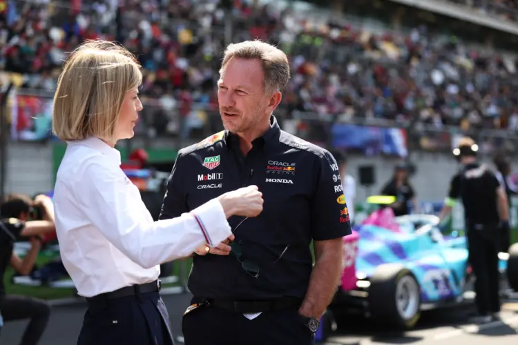 Susie Wolff szerint Christian Horner szerepet játszott Susie Wolff szerint Christian Horner szerepet játszott