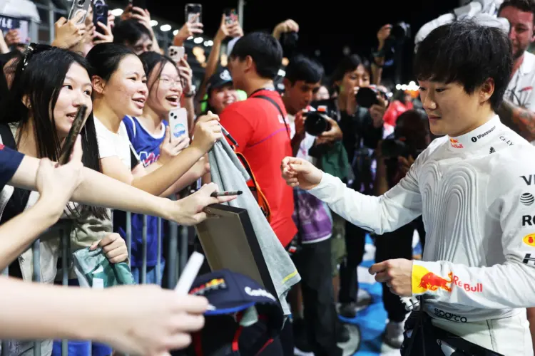 Hőségriadó Szingapúrban: hűtőmellény segíthet az F1-es versenyzőknek Hőségriadó Szingapúrban: hűtőmellény segíthet az F1-es versenyzőknek