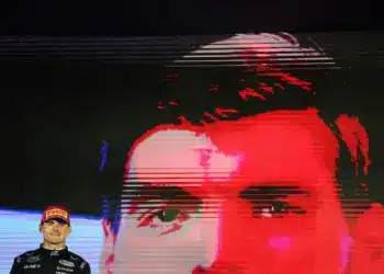 Verstappen dobná a GT3-as Ferrarit, és márkát váltana a hosszútávú versenyeihez