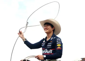 Váratlan csapatnál köthet ki Yuki Tsunoda