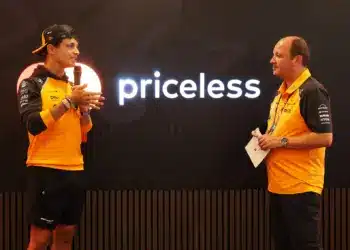 Mario Andretti szerint csúnyán elfogult a McLaren az egyik versenyzője iránt