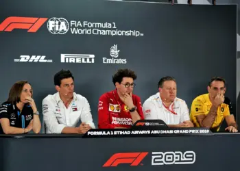 Újabb ex-F1-es személyiség léphet politikai pályára!