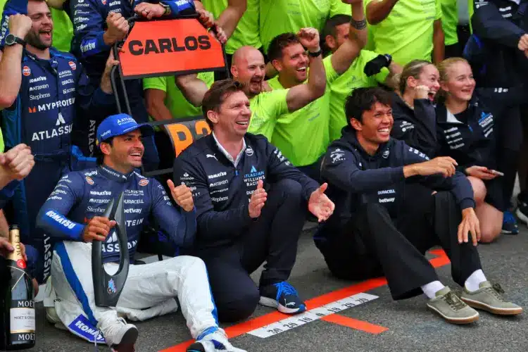 A Williams csapatfőnöke is indulna komoly GT3-as versenyen, nem is akármilyen csapattársakkal A Williams csapatfőnöke is indulna komoly GT3-as versenyen, nem is akármilyen csapattársakkal