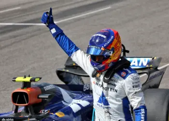 Sainz nem gondolja, hogy hibázott Antonelli ellen, de mégis rajtbüntetést kapott