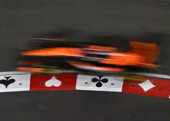 Szabálytalanság a McLarennél? Az FIA mindkét autót vizsgálja!