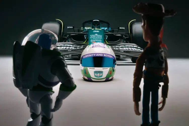 Az Aston Martinnál tanyáznak Andy játékai – itt a Toy Story x Aston Martin DROP