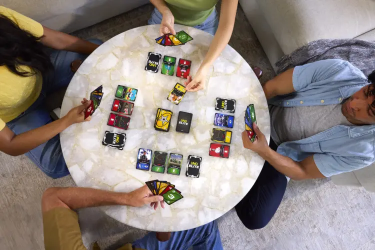 Forma-1-es UNO jöhet? Itt az F1 legújabb terméke! Forma-1-es UNO jöhet? Itt az F1 legújabb terméke!