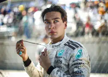 Russell Hamilton helyére, vagy ismét mellé kerülhet?