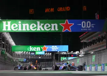 Hosszabbított a Heinekennel az F1: Egy szerencsés rajongó teljes szezonos bérletet kap!