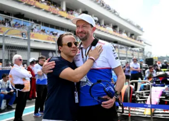 Massa pere a 2008-as bajnoki címért egyre hevesebbé válik