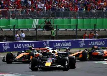 A McLaren Verstappen bajnoki címét segíti, állítja az egykori csapatfőnök