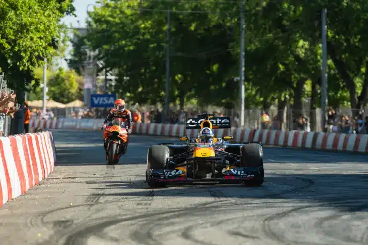 Utcai pályára vinné a MotoGP-t a sorozat főnöke: „Nincs problémánk azzal, hogy városi pályákon versenyezzünk” Utcai pályára vinné a MotoGP-t a sorozat főnöke: „Nincs problémánk azzal, hogy városi pályákon versenyezzünk”