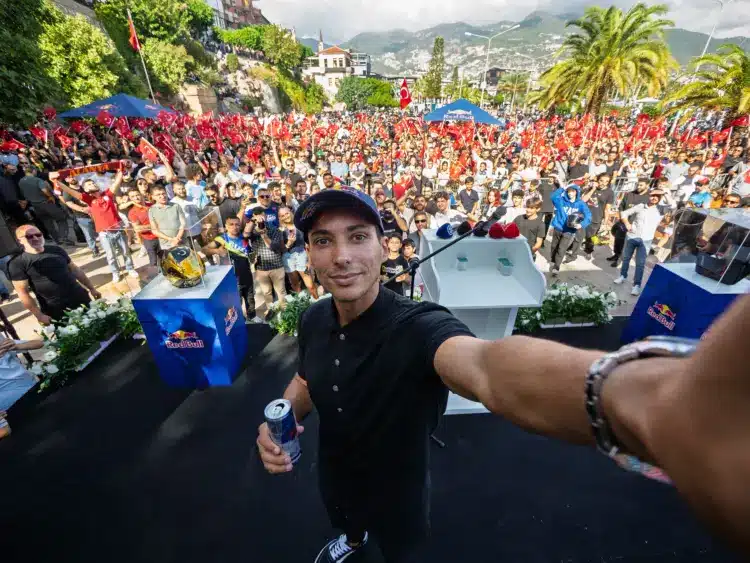 Egykori Forma-1-es pályán állított fel rekordot Razgatlıoğlu – videó Egykori Forma-1-es pályán állított fel rekordot Razgatlıoğlu – videó