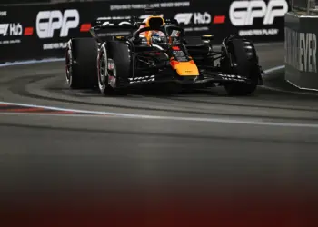 Verstappen nyert Las Vegasban, a két McLaren között ismét akad hézag